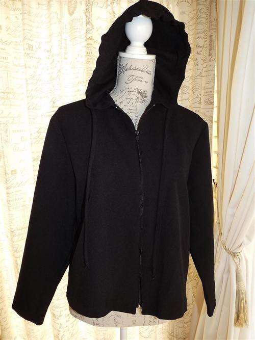 LADIES SMILEY ZIPPED UNLINED JACKET WITH A HOODIE ATTACHED WITH DRAWSTRING TIE.TRIM - SIZE 12/14