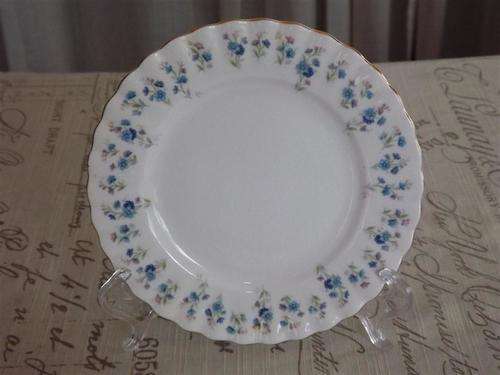 BEAUTIFUL ROYAL ALBERT MEMORY LANE TEA /SIDE PLATE