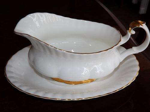 Royal Albert VAL D'OR Gravy Boat & Underplate