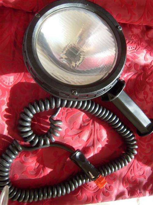 'ZKW' 145 mm HANDHELD HUNTING SPOTLIGHT - ON/OFF SWITCH -OPERATES OFF A 12 VOLT CIGARETTE LIGHTER