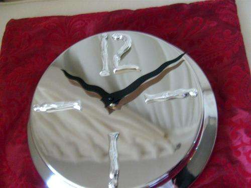 CRAZY R1.00 START ! on a 'CaRRoL BoYeS' style CLOCK  - WITH MAN & WOMAN CHROME COLOUR - BRAND NEW