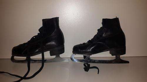 Beautiful Vintage Ice Skates - England