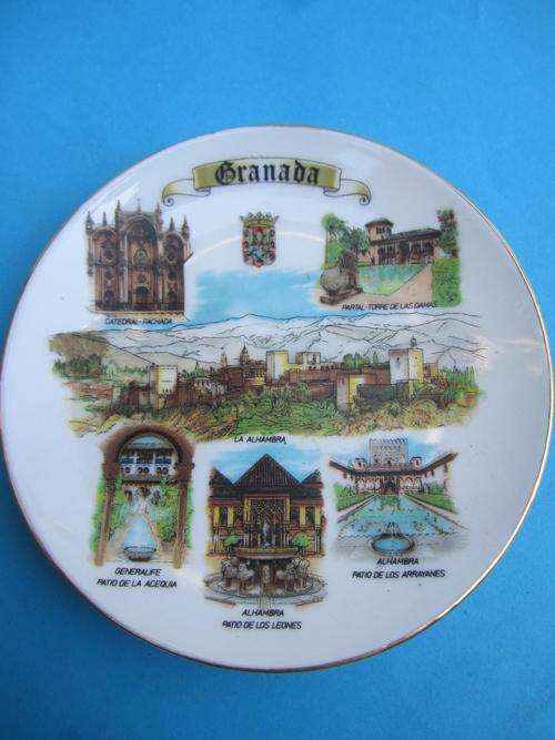 Fantastic "Granada" Souvenir Plate!