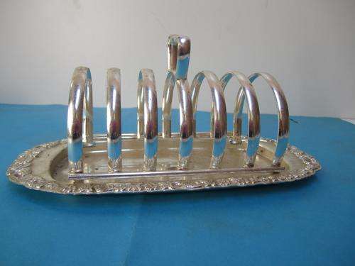 Elegant Vintage 6 Slice Toast Rack with Ornate Crumb Tray!