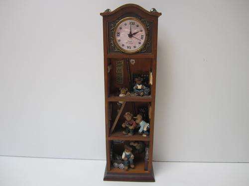 Stunning Wooden "BOYDS Est. 1979" Teddy Bear Clock!
