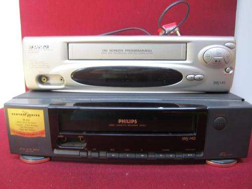 Two Old School Sansui & Philips VCR Cassette Recorders!! Perfect for Spares!