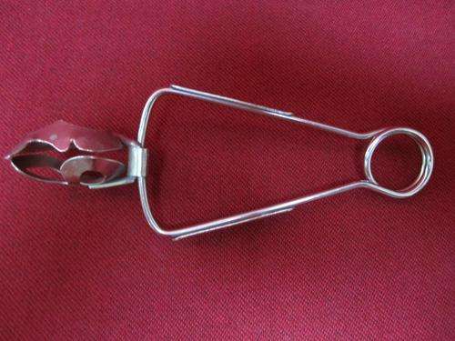 Amazing UGMA ESCARGOT SNAIL TONGS - Made in France! What an unusual utensil!