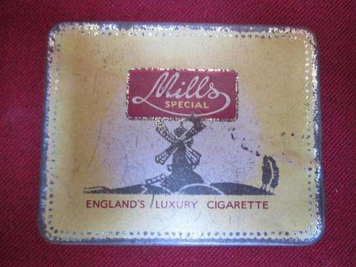 Lovely Vintage MILLS SPECIAL ENGLAND'S LUXURY CIGARETTE Tin!
