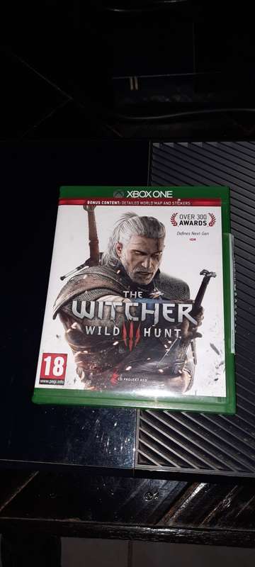 XBOX ONE Console plus EXTRAS (please read)