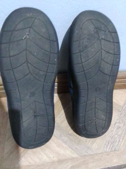 GENUINE REMEDY HEALTH GEL SLIPPERS SIZE LARGE DARK BLUE