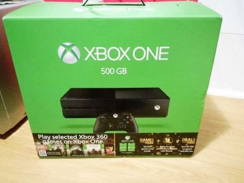 **SPOTLESS**LATEST XBOX 1 500GB WITH BALANCE OF GUARANTEE PLUS SHADOW OF MORDOR GAME