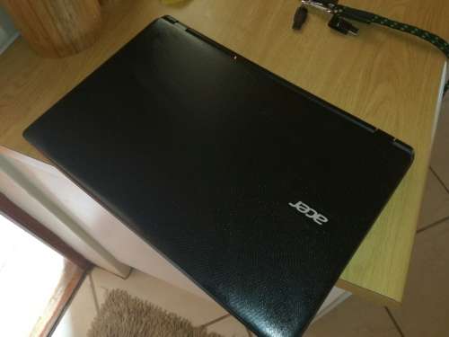 *9/10*GENERATION 6*ACER ASPIRE ES 15 INTEL CELERON N3050*HD GRAPHICS*500GB HDD*OFFICE2016*