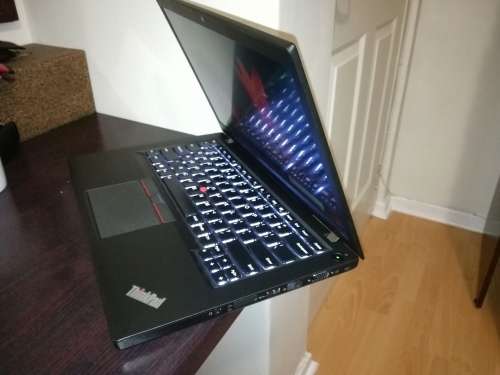 VERY LATE*stunning*LENOVO THINKPAD i5-5300*R33000 RETAIL*3G*8GB RAM*DUAL BATTERIES*BACKLIT KEYBOARD*