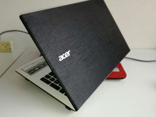 *Brand New Condition*ACER ASPIRE E15*i3-5005U*IN WARRANTY*1000GB*5th Generation*OFFICE2016