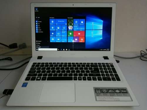 *Brand New Condition*ACER ASPIRE E15*i3-5005U*IN WARRANTY*1000GB*5th Generation*OFFICE2016