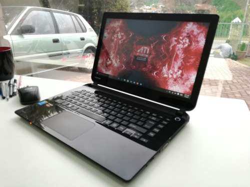 *Beautiful Stylish TOSHIBA L40T*i5-4210M*TOUCHSCREEN*8GB RAM*1000GB HDD*RADEON R7 M260*skullcandy*