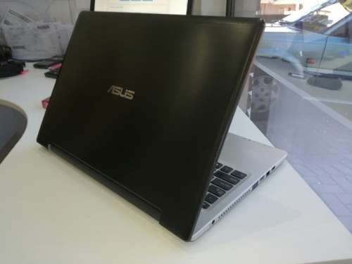 *ASUS in search of incredible*Asus s550*i5-3337U*FULL TOUCHSCREEN*8GB RAM*1000GB HDD*HD DISPLAY*