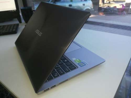 Best Laptop on Auction*ASUS ZENBOOKi7-6500u*WARRANTY*QHD+3200X1800*256GB SSD*TOUCHSCREEN*NVIDIA940M*