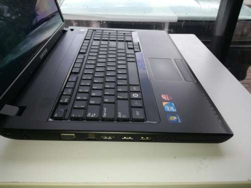 *late entry*MASSIVE 17.3" SCREEN*SAMSUNG NPR720*INTEL(R)CORE(TM)DUO T6500*AMD RADEON*4GB RAM*500GB*
