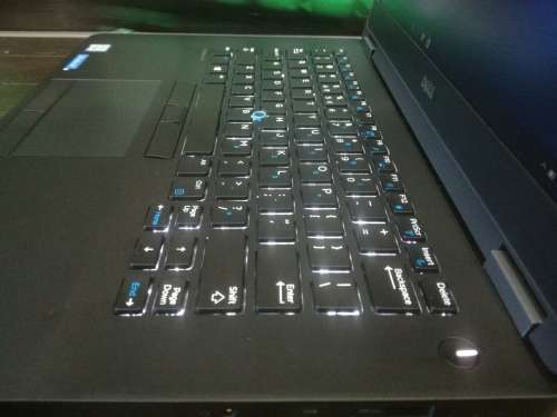 *WOW!*IMMACULATE AND SUPERFAST*DELL LATITUDE ULTRABOOK*i5-6200U*8GB DDR4*256GB SSD*WARRANTY 2019*