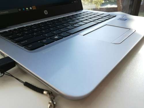 *Brand New*HP Boxed*HP ELITEBOOK 820G4*i7-7500U*7TH GEN i7*256gb SSD*FULL HD*8GB DDR4*4G*BACKLIT*