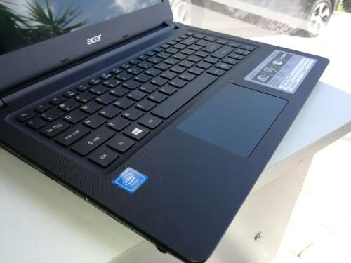 ***AS NEW***ACER ASPIRE ES14*LATEST 6TH GEN CELERON*N3350*1000GB HDD*4GB RAM*HD DISPLAY*