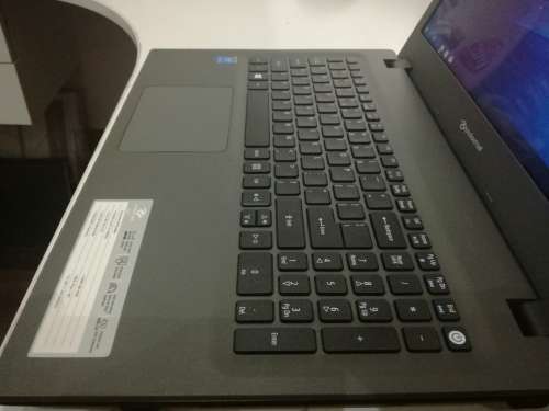 *Beautiful*PACKARD BELL EASYNOTE*5TH GENERATION i3*i3-5005u*4GB RAM*500GB HDD*HD DISPLAY*