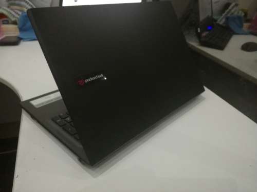 *Beautiful*PACKARD BELL EASYNOTE*5TH GENERATION i3*i3-5005u*4GB RAM*500GB HDD*HD DISPLAY*
