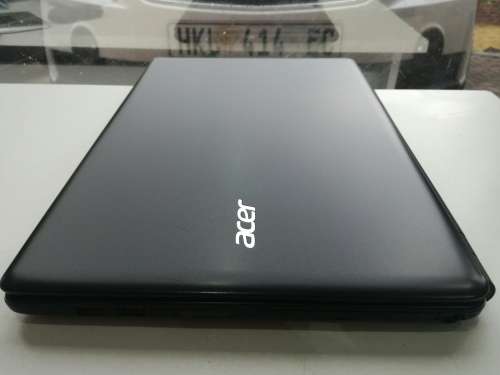 *Gaming Spec* ACER ASPIRE 572g*i7-4500U*8GB RAM*1000GB HDD*RADEON R7*HD DISPLAY*DVD WRITER*GREAT!!*