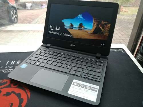 ***BRAND NEW***ACER ASPIRE ES11 ES1*6TH GEN N3350*2GB RAM*32GB EMMS*HD DISPLAY