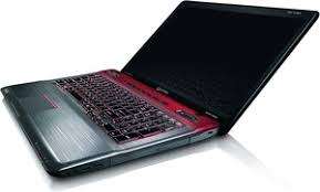 *3D*ELITE GAMER*TOSHIBA QOSMIO i7-QUAD CORE*3D*FULL HD*BLURAY*850PRO 512GB SSD*8GB RAM*NVIDIA GTX