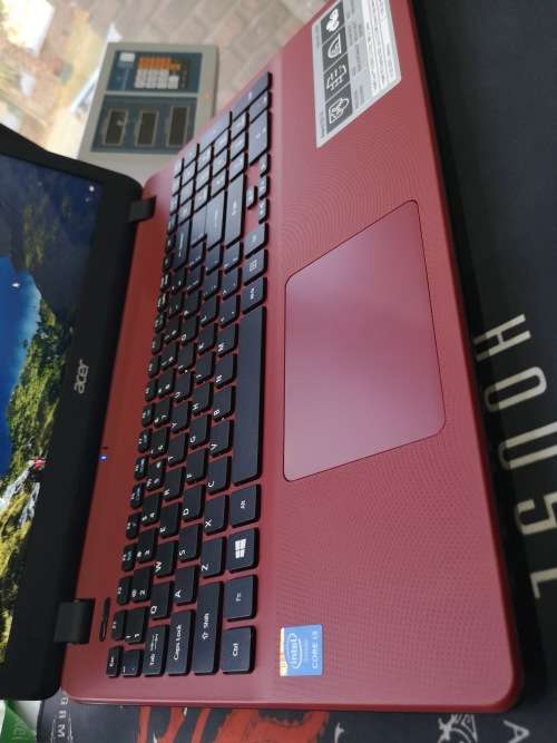 *Beautiful Red**AS NEW*ACER ASPIRE E15*i3-5005U*4GB*1000GB HDD*HD