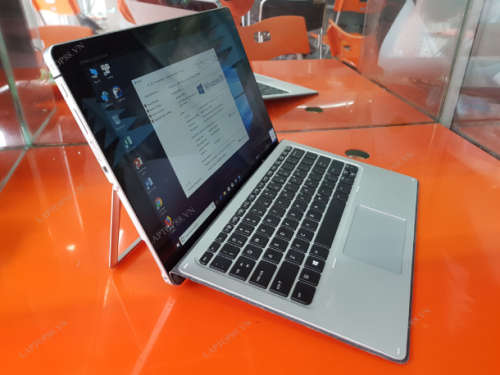 *AMAZING*STUNNING*HP ELITE X2 1012*R32K RETAIL*i5-7200U*3K DISPLAY*8GB*256GB SSD*TOUCHSCREEN*