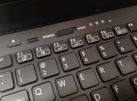 1ST BID TAKES!!!!**Gaming Paradise*ALIENWARE M18X*18.4 HD*AMD CrossFireX**16gb RAM*1000GB HDD*