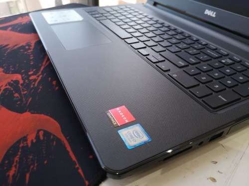 Graphic Design/Gaming*DELL INSPIRON 3576*i7-8550U*8GB*RADEON 520*256GB SSD*FULL HD
