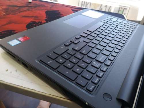 Graphic Design/Gaming*DELL INSPIRON 3576*i7-8550U*8GB*RADEON 520*256GB SSD*FULL HD