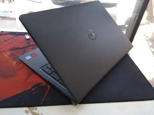 Graphic Design/Gaming*DELL INSPIRON 3576*i7-8550U*8GB*RADEON 520*256GB SSD*FULL HD