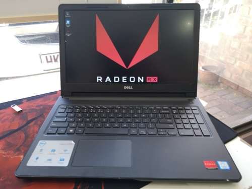 Graphic Design/Gaming*DELL INSPIRON 3576*i7-8550U*8GB*RADEON 520*256GB SSD*FULL HD