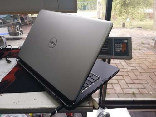 *MONSTROUS 17" i7*DELL INSPIRON 17R N7110*i7-2670QM*QUAD CORE*12GB*NVIDIA GT*256GB SSD*