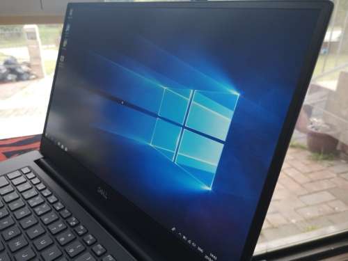 final price drop!TOP OF THE RANGE*DELL PRECISION 5520*i7-7820HQ*32GB DDR4*512GB SSD*QUADRO 4GB*