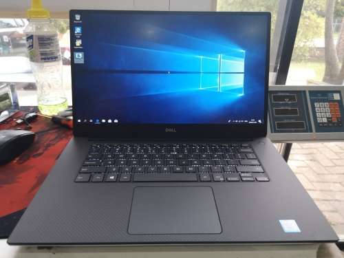 final price drop!TOP OF THE RANGE*DELL PRECISION 5520*i7-7820HQ*32GB DDR4*512GB SSD*QUADRO 4GB*