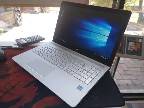 *Buy of the Week*AS BRAND NEW*HP PAVILION 15*i3-7100U*8GB DDR4*1000GB HDD*BACKLIT*620 GRAPHICS*B&O*