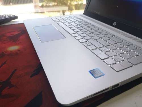 *Buy of the Week*AS BRAND NEW*HP PAVILION 15*i3-7100U*8GB DDR4*1000GB HDD*BACKLIT*620 GRAPHICS*B&O*