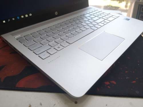 *Buy of the Week*AS BRAND NEW*HP PAVILION 15*i3-7100U*8GB DDR4*1000GB HDD*BACKLIT*620 GRAPHICS*B&O*
