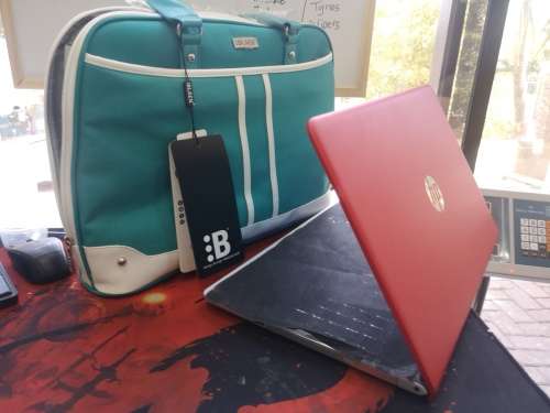 *Buy of the Week*AS BRAND NEW*HP PAVILION 15*i3-7100U*8GB DDR4*1000GB HDD*BACKLIT*620 GRAPHICS*B&O*