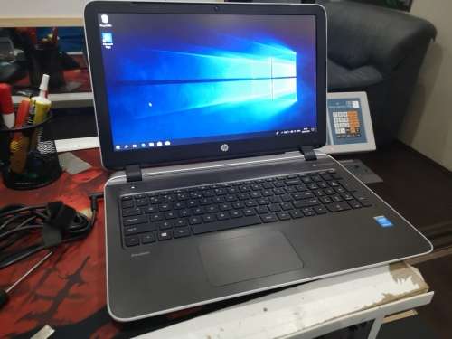 *Beautiful HP PAVILION 15*BEATS AUDIO*i3-4030U*4TH GEN*DVD WRITER*6GB RAM*1000GB HDD*HD DISPLAY*