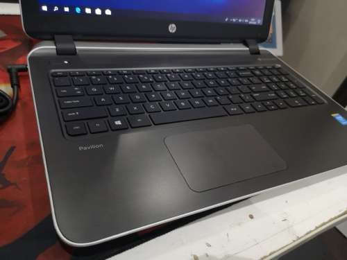 *Beautiful HP PAVILION 15*BEATS AUDIO*i3-4030U*4TH GEN*DVD WRITER*6GB RAM*1000GB HDD*HD DISPLAY*