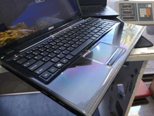 *MSI GAMING*MSI 16 *AMD E-450*RADEON HD6320 GRAPHICS*6GB RAM*128GB SSD*DVD*