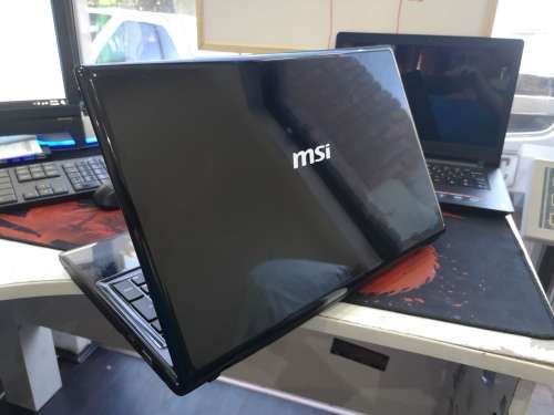 *MSI GAMING*MSI 16 *AMD E-450*RADEON HD6320 GRAPHICS*6GB RAM*128GB SSD*DVD*