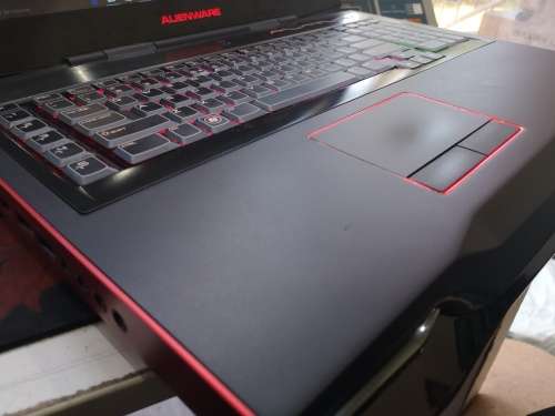 *Gaming Paradise*ALIENWARE M18X*18.4 HD*AMD CrossFireX**16gb RAM*1000GB HDD*